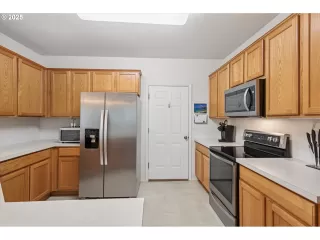 Photo #5: 641045064 Listing