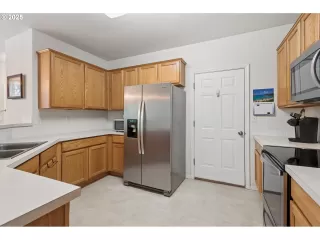 Photo #6: 641045064 Listing