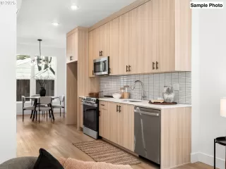 Photo #3: 641072206 Listing 