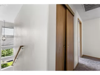 Photo #6: 641512179 Listing