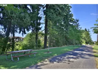 Photo #2: 641801012 Listing 
