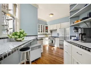 Photo #6: 641989780 Listing 