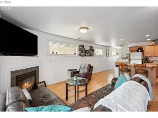 Photo #3: 642200820 Listing 