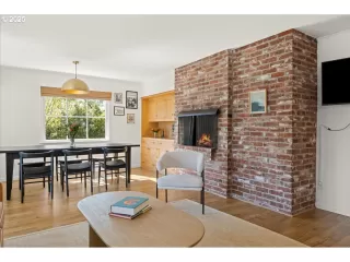 Photo #6: 642460750 Listing