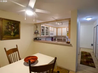 Photo #3: 642654818 Listing