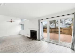 Photo #2: 642829742 Listing