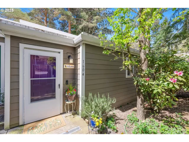 MLS: 643095656 Condo For Sale