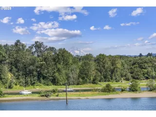 Photo #4: 643226833 Listing 