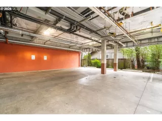 Photo #5: 643337767 Listing 