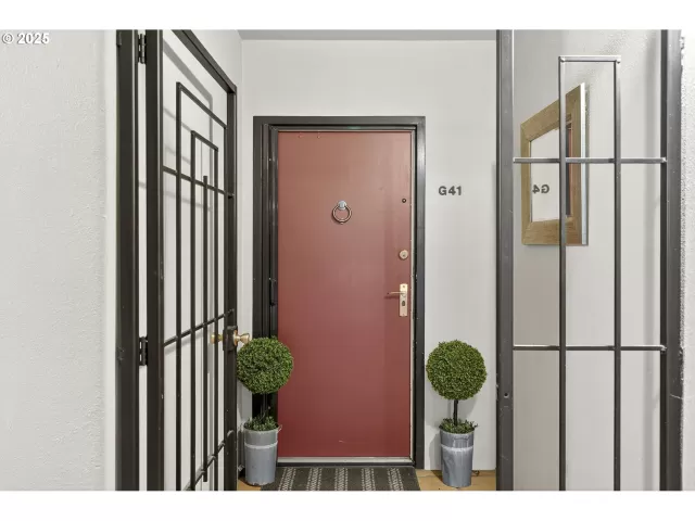 MLS: 643948871 Condo For Sale