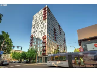 More Details about MLS # 644038393 : 937 NW GLISAN ST 431
