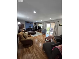 Photo #6: 644054022 Listing 