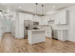 Photo #3: 644163188 Listing 