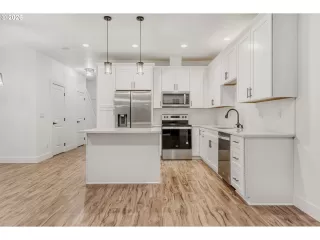 Photo #4: 644163188 Listing 