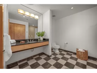 Photo #4: 644331141 Listing