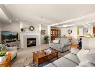 Photo #3: 644533363 Listing 