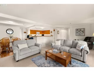 Photo #4: 644533363 Listing 