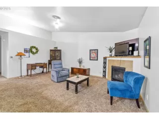 Photo #5: 645075883 Listing 