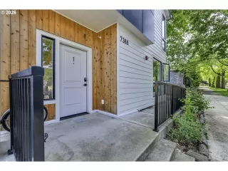 Photo #5: 645501462 Listing