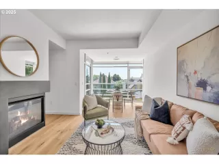 Photo #1: 645654565 Listing