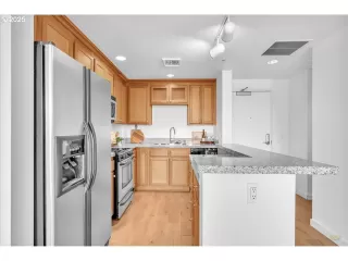 Photo #3: 645654565 Listing