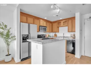 Photo #4: 645654565 Listing