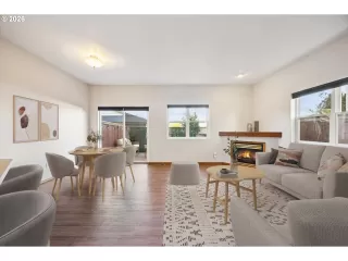 Photo #2: 646510539 Listing 