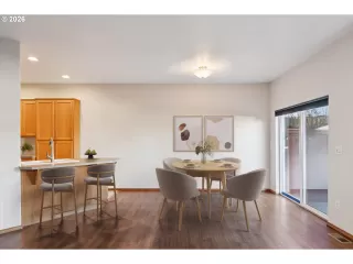 Photo #3: 646510539 Listing 