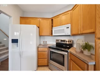 Photo #5: 646510539 Listing 