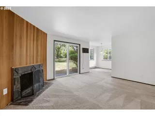 Photo #4: 646668772 Listing 