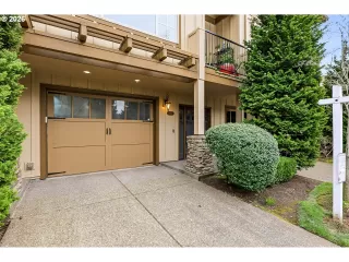 Photo #1: 646677109 Listing