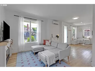 Photo #3: 646682254 Listing 