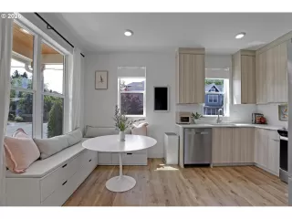 Photo #6: 646682254 Listing 