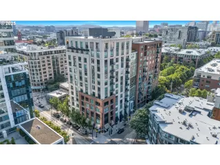 Photo #2: 647118193 Listing 