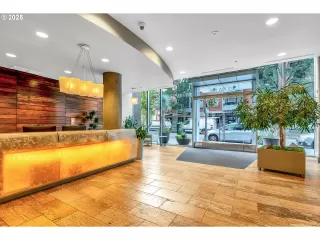 Photo #5: 647118193 Listing 