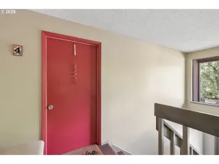 Photo #2: 647629483 Listing