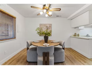 Photo #2: 647748340 Listing 