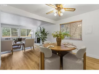 Photo #4: 647748340 Listing 