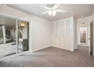 Photo #6: 647903505 Listing