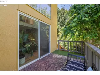 Photo #5: 648499247 Listing 