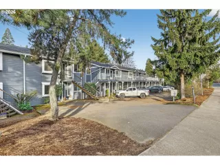 Photo #2: 648877406 Listing 