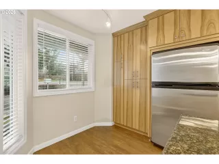 Photo #6: 648877406 Listing 