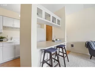 Photo #6: 649295935 Listing 