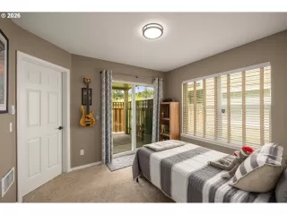 Photo #4: 649401382 Listing 