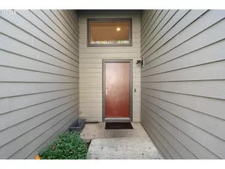 Photo #2: 649748585 Listing 