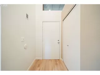 Photo #3: 649748585 Listing 