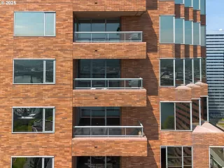 Photo #2: 649851586 Listing 