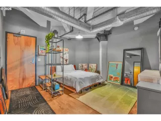 Photo #4: 650732726 Listing 