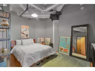 Photo #5: 650732726 Listing 