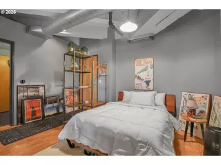 Photo #6: 650732726 Listing 